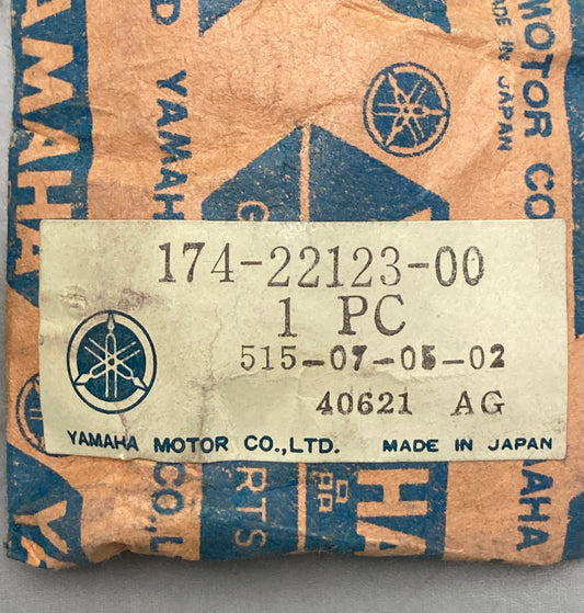 New Genuine Yamaha 174-22123-00 Bush 1 (174-22123-00-00)