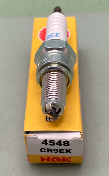 New Genuine NGK 4548 Spark Plug CR9EK