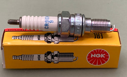 New Genuine NGK 7502 Spark Plug CR9EH-9