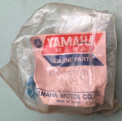 New Genuine Yamaha 434-27212-01 Brake Pedal Shaft