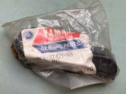 New Genuine Yamaha 1W4-27421-00 Footrest 2
