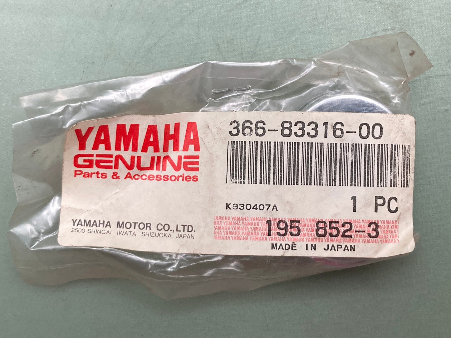 New Genuine Yamaha 366-83316-00 Collar, Flasher, 1