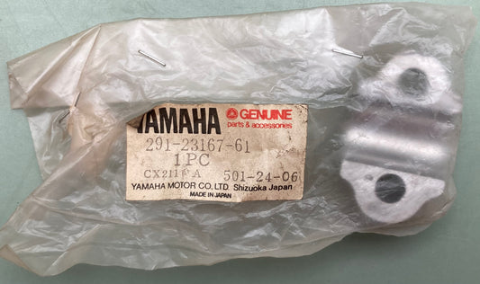 New Genuine Yamaha 291-23167-61 Holder, Axle
