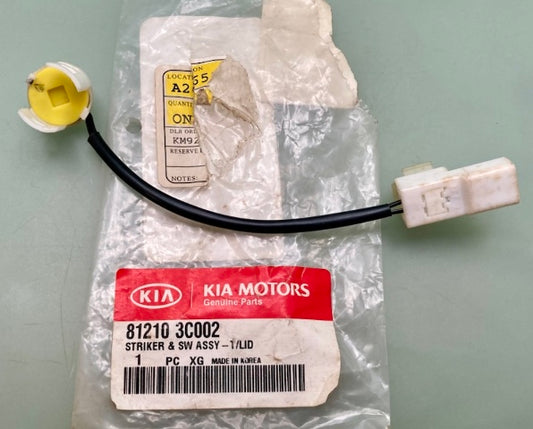 KIA Motors 81210 3C002 Striker & SW Assy New Genuine