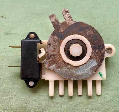 Ford Motorcraft YH-275 HVAC Heater Vacuum Control Switch New Replaces