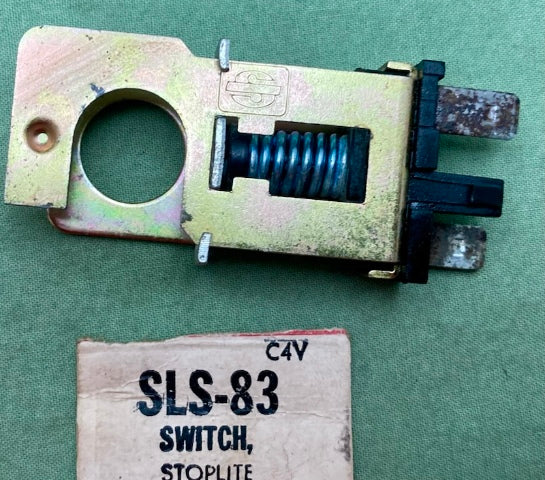 Standard Motor Products SLS-83  2 Terminal Brake Light Switch New Genuine