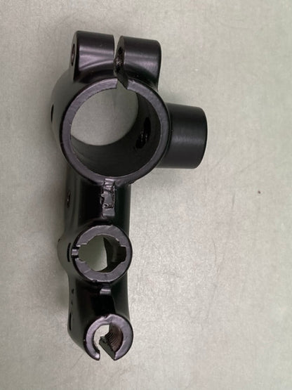 Yamaha 3Y6-82911-00 Holder, Lever, 1 New Genuine
