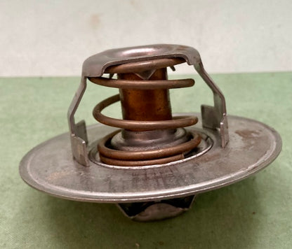 Standard Motor Products 7-081 Thermostat New Replaces