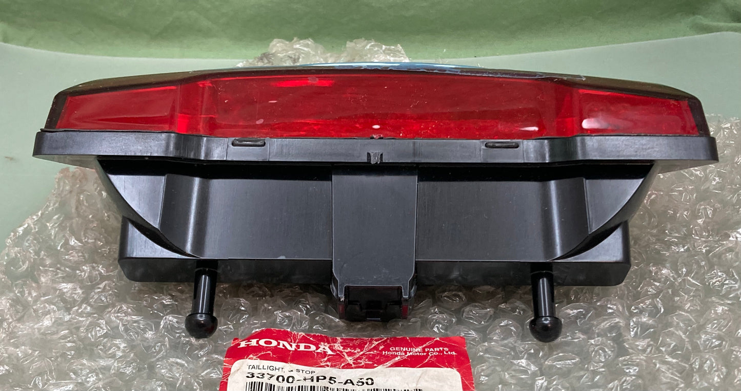 New Genuine Honda 33700-HP5-A50 Taillight, &, Stop