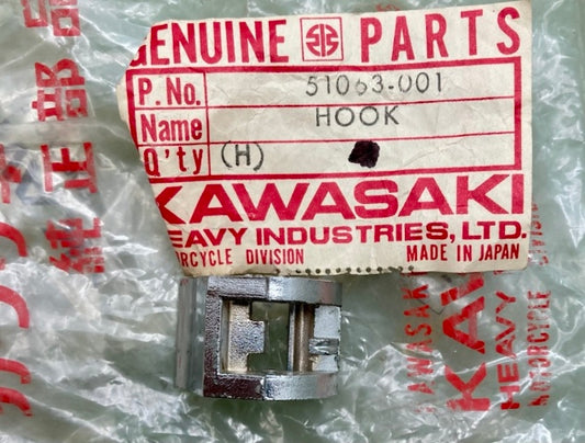 KAWASAKI 51063-001 Mach III H2 Mach IV KH500 S2 Mach II HOOK New Genuine