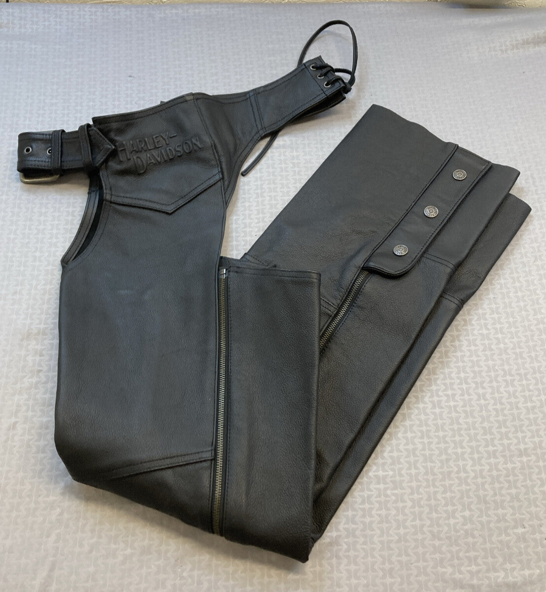 NEW GENUINE HARLEY DAVIDSON 98025-18VM SM MENS STOCK II LEATHER CHAPS