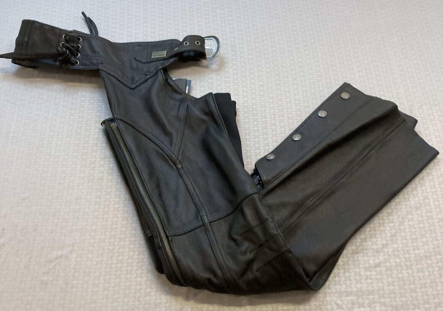 NEW GENUINE HARLEY DAVIDSON 98046-19VW SM WOMENS DELUXE II BLACK LEATHER CHAPS