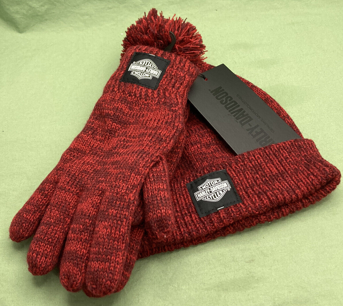 NEW HARLEY DAVIDSON 97709-23VW Womens Up North Knit Pom Hat Glove Set Marled Red