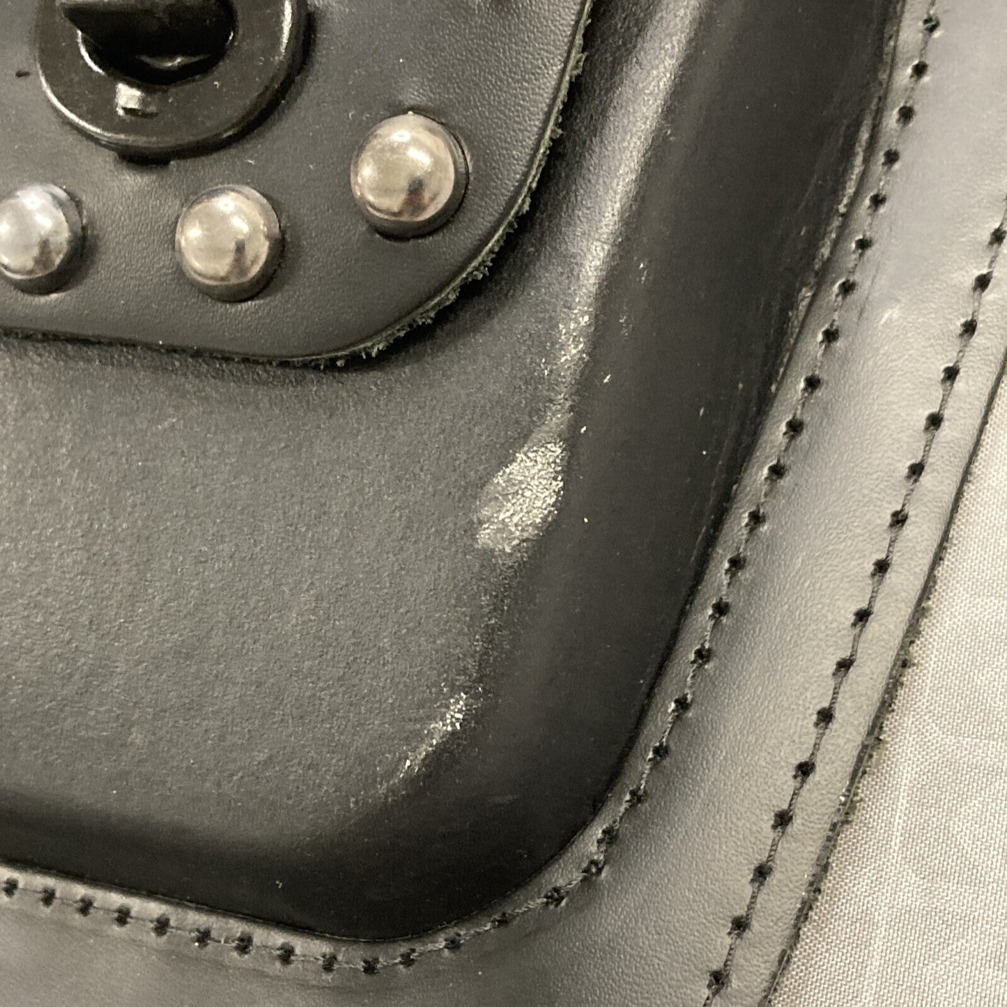 NEW IRON HORSE LEATHER CO 59133-00 DOW STUDDED TANK PANEL KAWASAKI