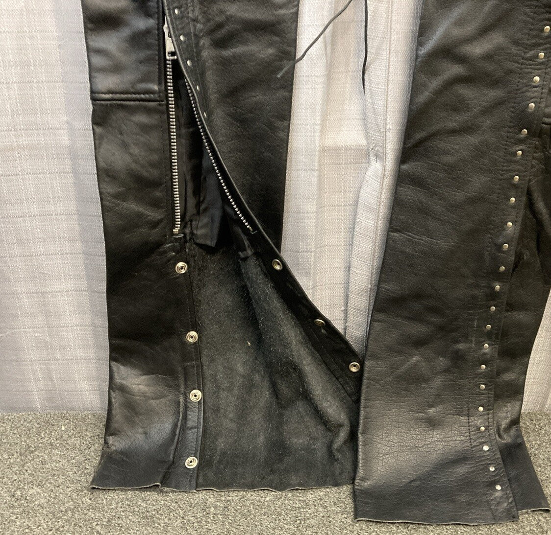 NEW GENUINE MILWAUKEE VINTAGE LEATHER MV8580S LADIES CHAP WITH STUDS SMALL