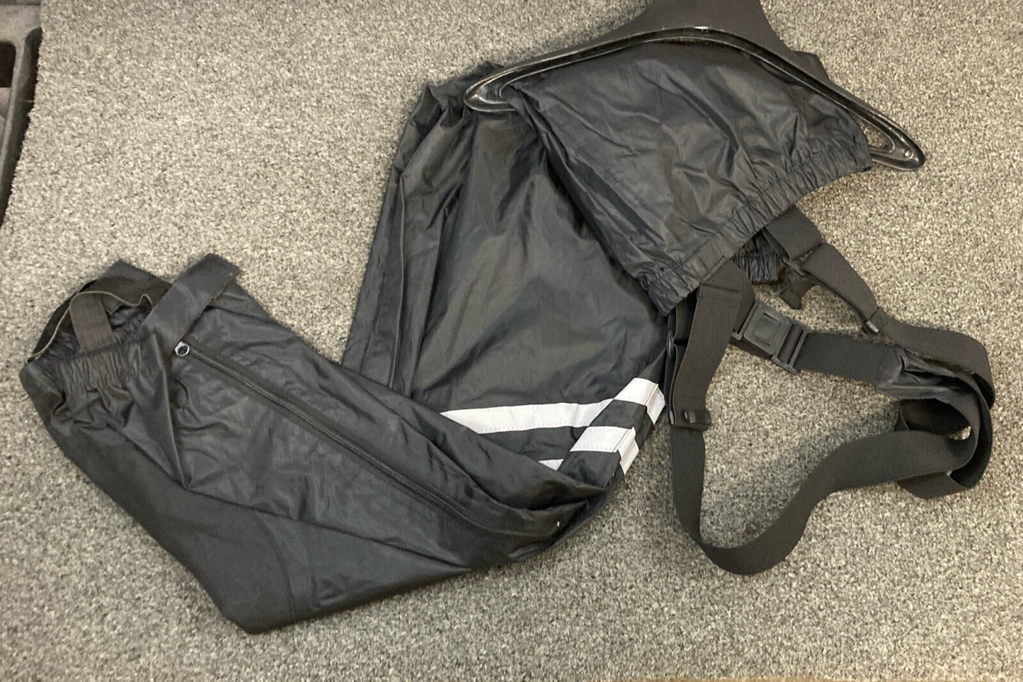 NEW GENUINE NELSON RIGGS VTL-700 VOLANTE 2-PIECE RAINSUIT BLACK, SIZE MEDIUM