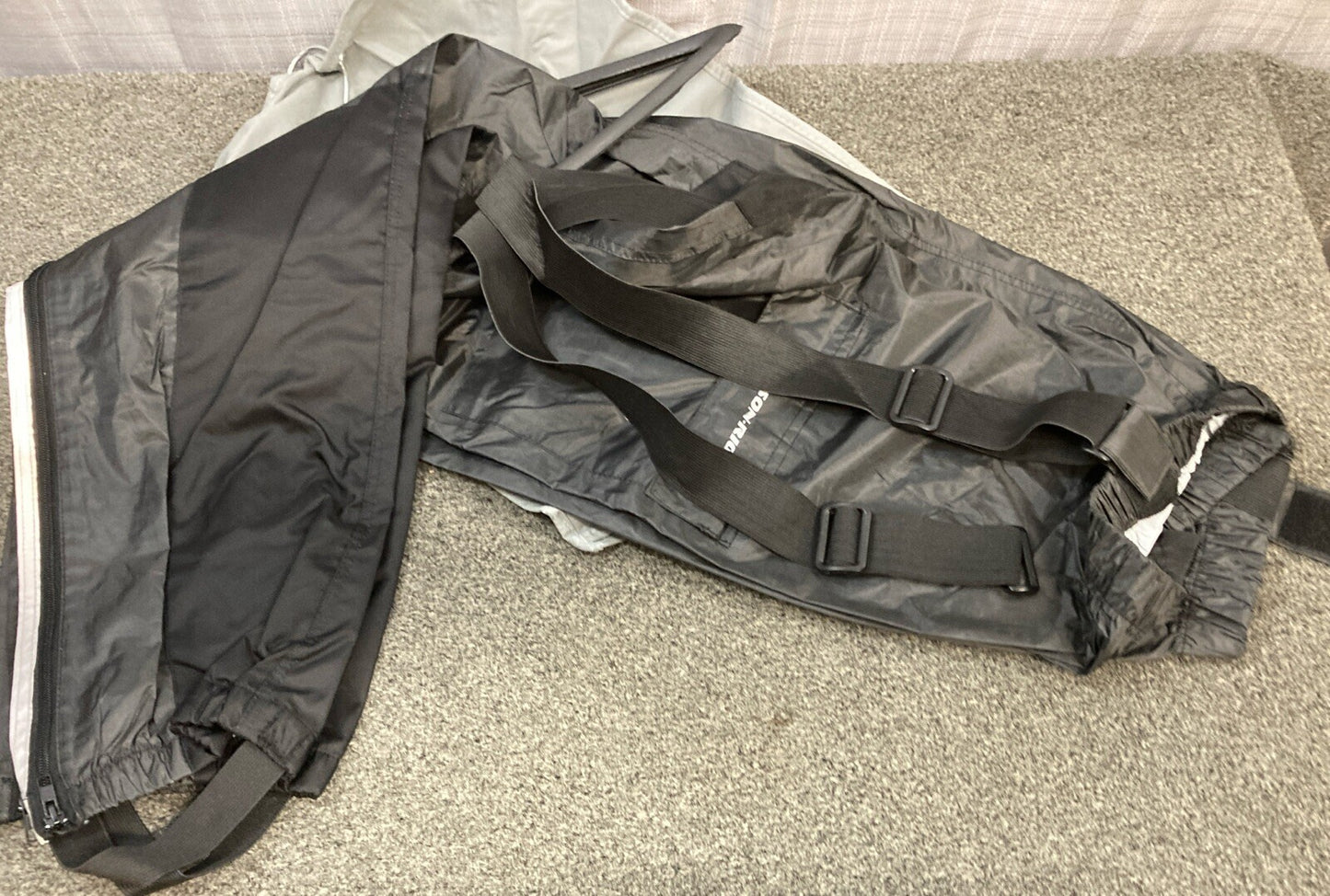 NEW GENUINE NELSON-RIGG AS-3000 ASTON 2-PIECE RAINSUIT BLACK, SIZE XL