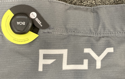 NEW GENUINE FLY RACING 377-53030 KINETIC RELOAD PANTS CHAR/BLK/IRIDIUM SZ30