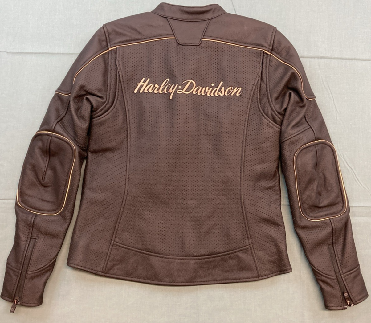 NEW GENUINE HARLEY DAVIDSON 97023-24VW WOMAN'S MED Perforated Leather Ridin