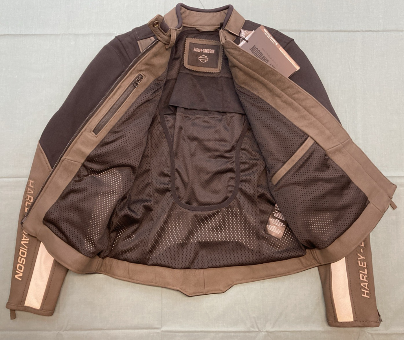 NEW GENUINE HARLEY DAVIDSON 98011-24VW/003W WOMAN'S 3W Triple Vent System 2.0 Le