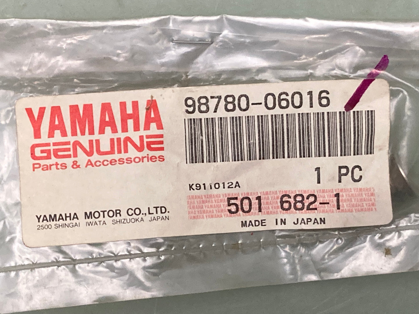 New Genuine Yamaha 98780-06016 Screw, Flat, Head