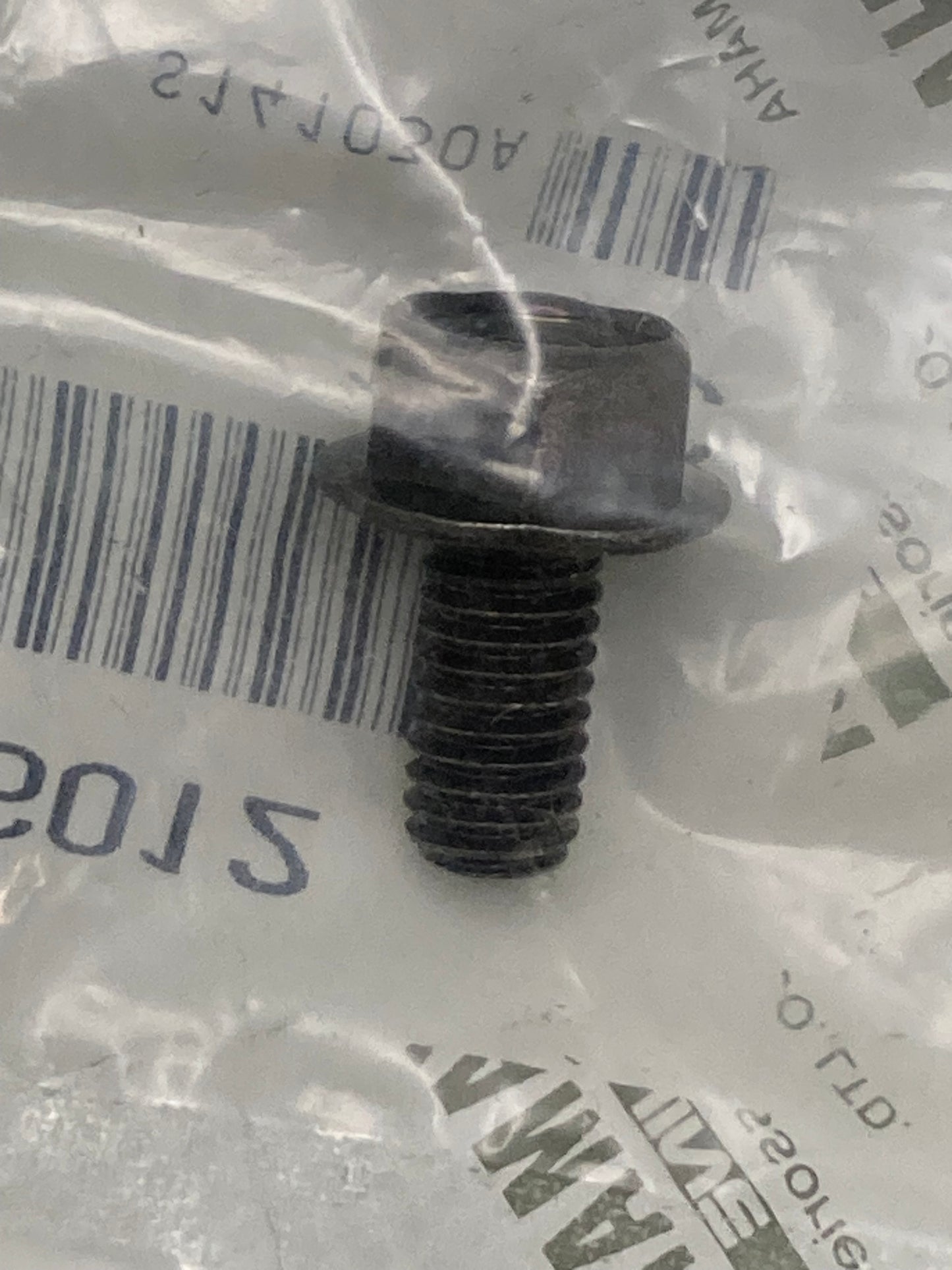 New Genuine Yamaha 95817-06012 Bolt, Flange