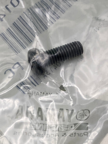 New Genuine Yamaha 98507-05014 Screw, Pan, Head