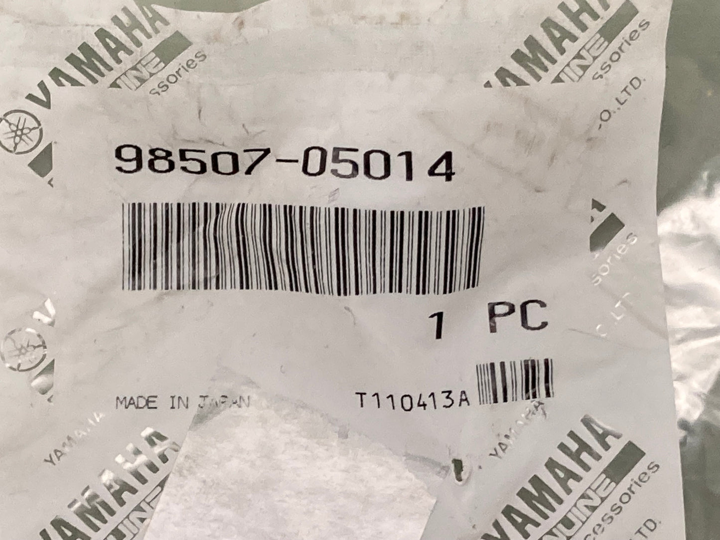 New Genuine Yamaha 98507-05014 Screw, Pan, Head