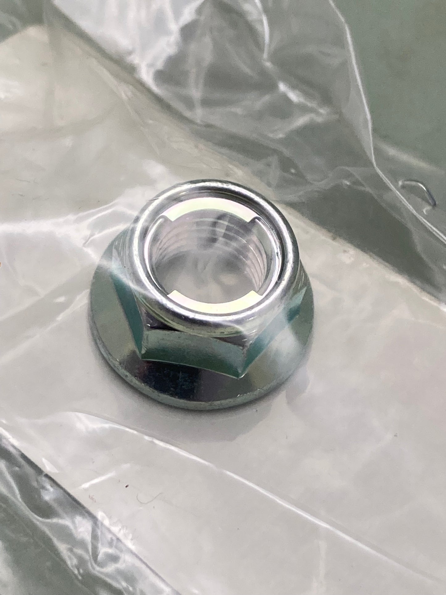 New Genuine Yamaha 95602-10200 Nut, Self-Locking