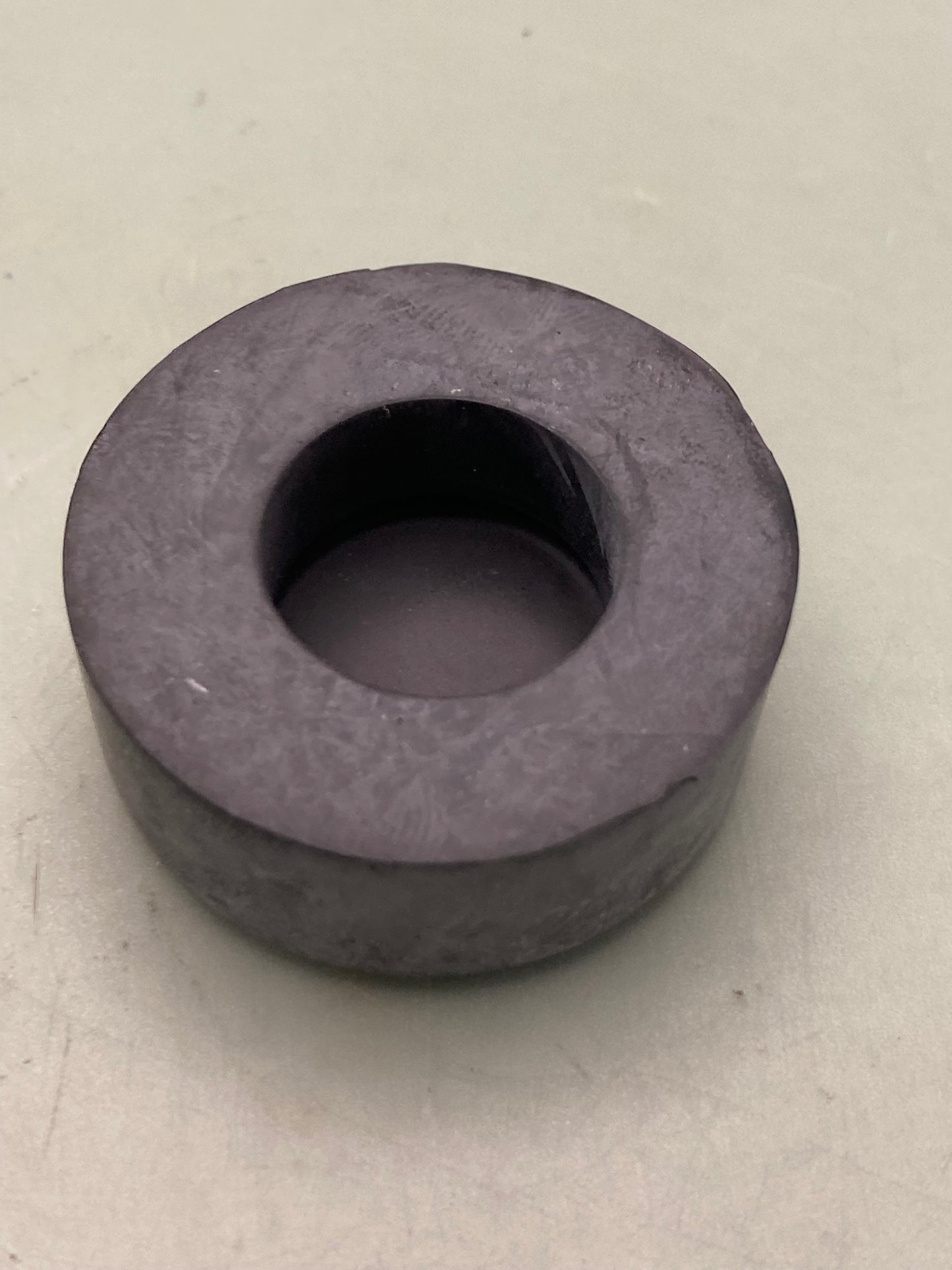 New Genuine Yamaha 2J2-24181-00 Damper, Locating, 1