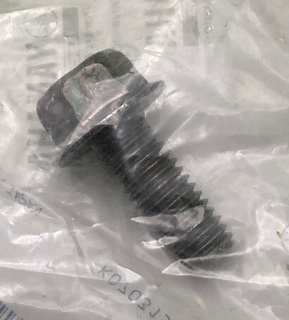 New Genuine Yamaha 95817-08020 Bolt, Flange, (8Ab)