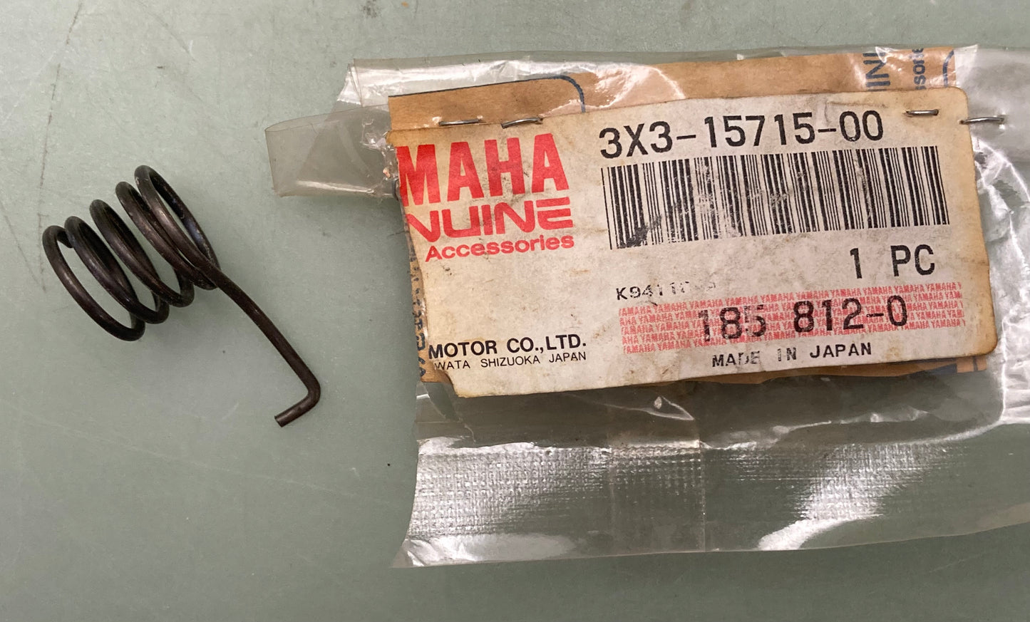 New Genuine Yamaha 3X3-15715-00 Spring, Drive, Plate