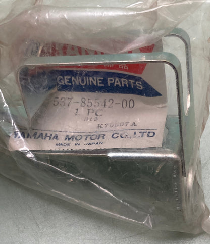 New Genuine Yamaha 537-85542-00 Bracket