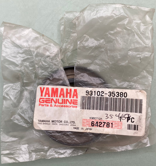 New Genuine Yamaha 93102-35380 Oil Seal SD-Type