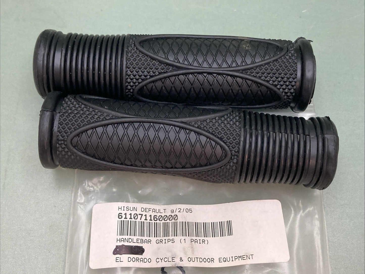 NEW REPLACES HISUN 61107-116-0000 HANDLEBAR GRIP SET