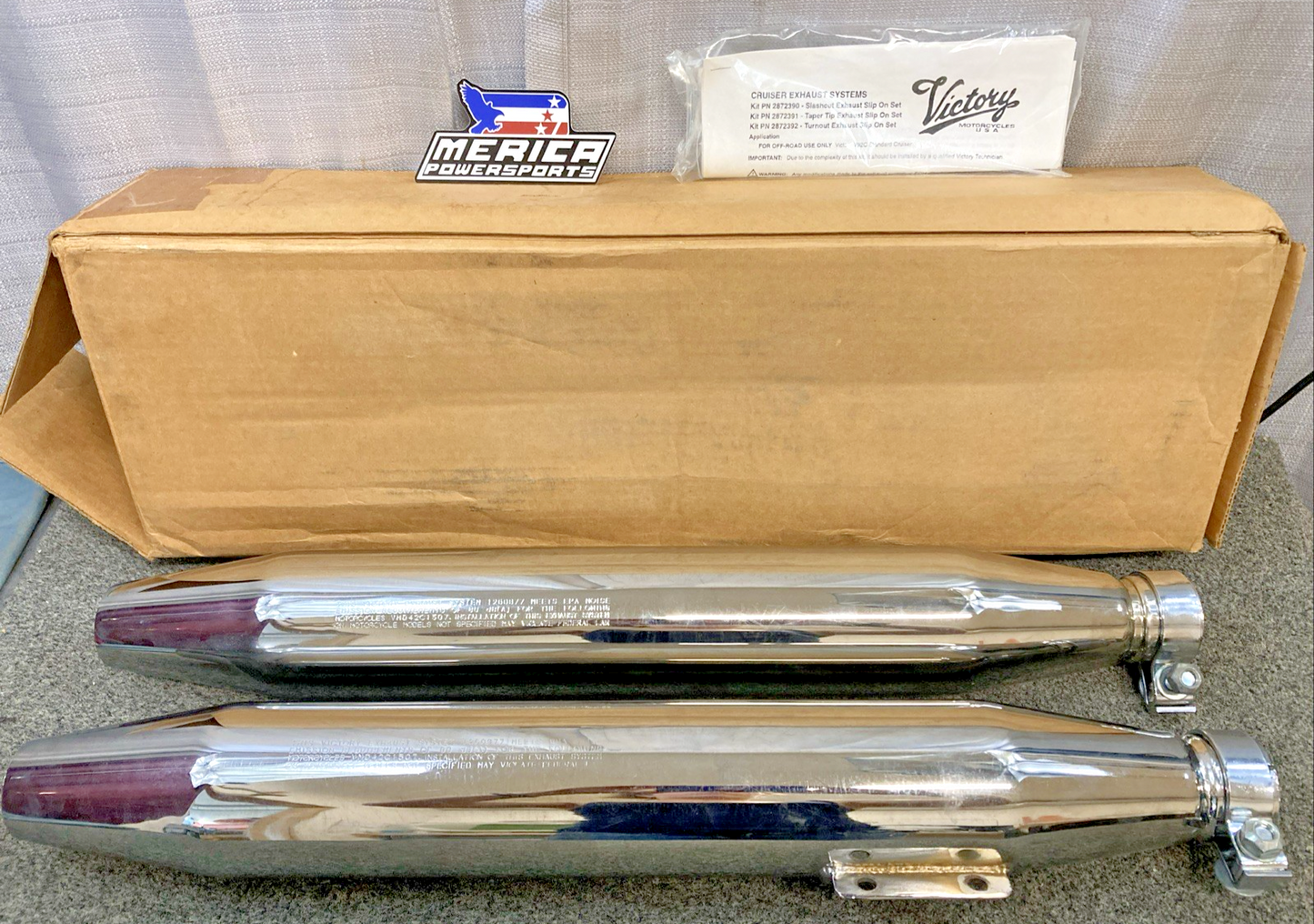 GENUINE VICTORY 2872390 CRUISER SLASHCUT EXHAUST SLIP ON SET