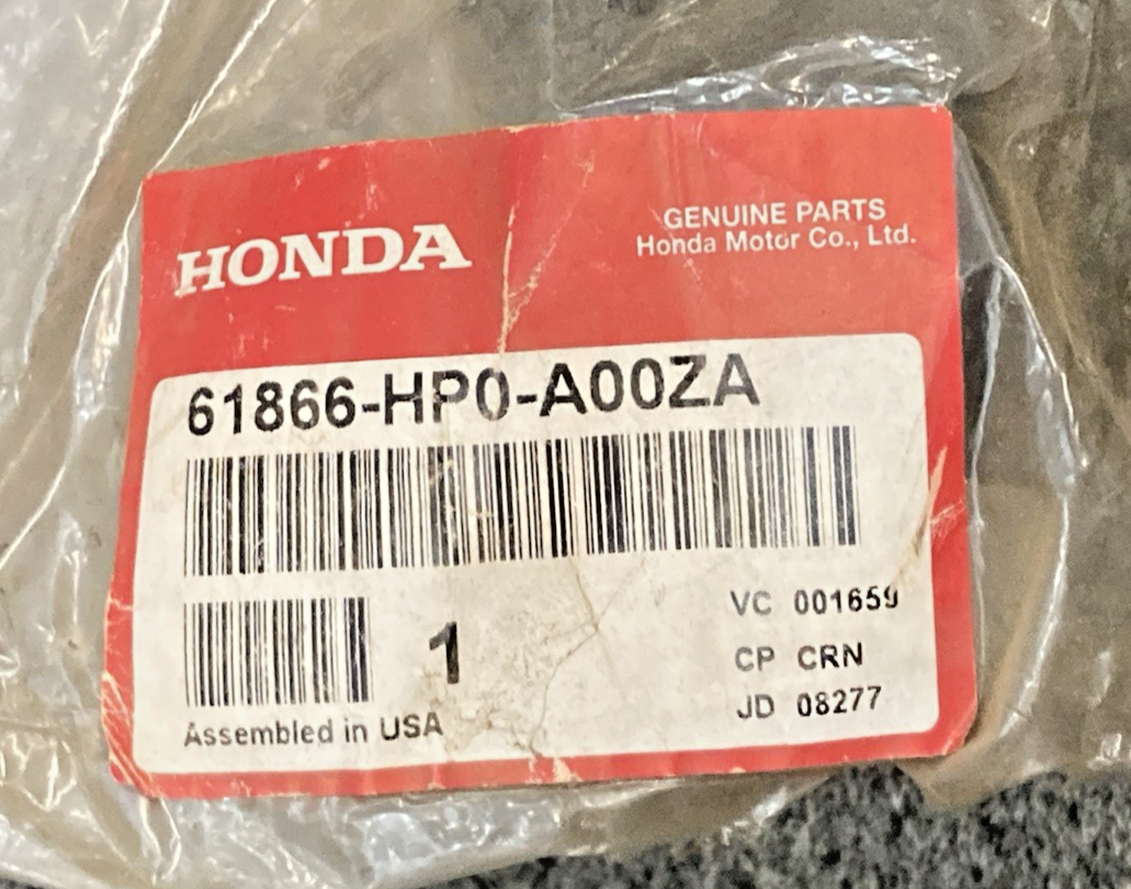 New Genuine Honda 61866-HP0-A00ZA Splash Guard LH Black