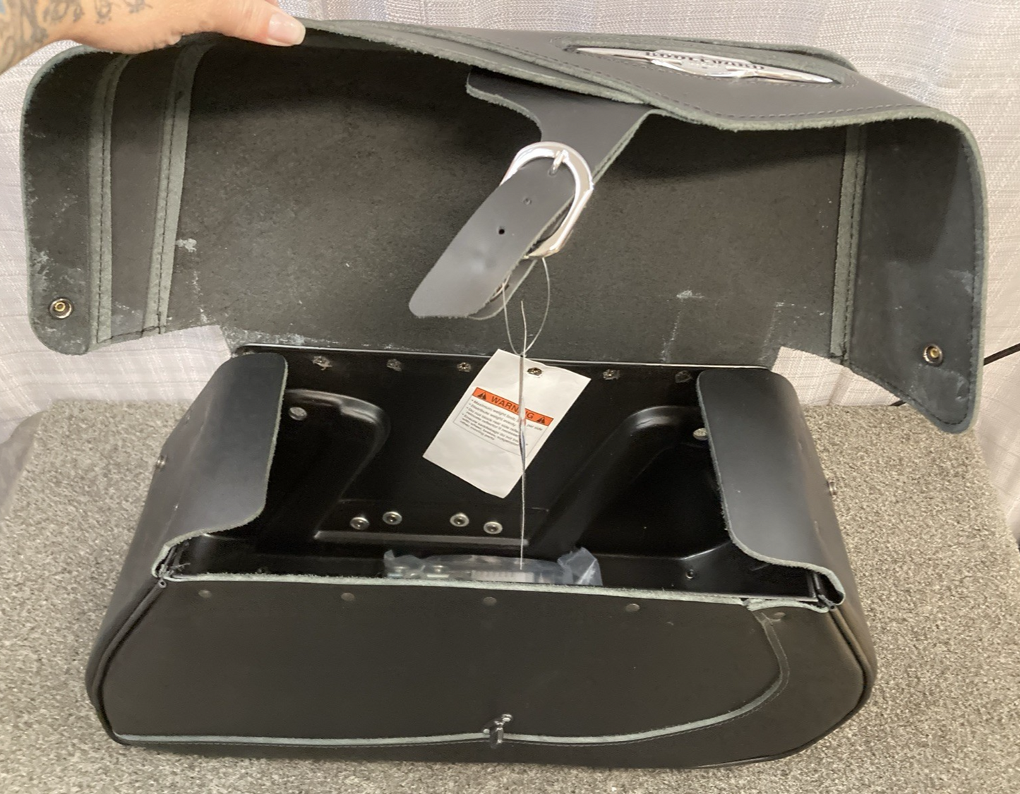 NEW GENUINE SUZUKI 990A0-77031 Boulevard RIGID MOUNT SADDLEBAGS