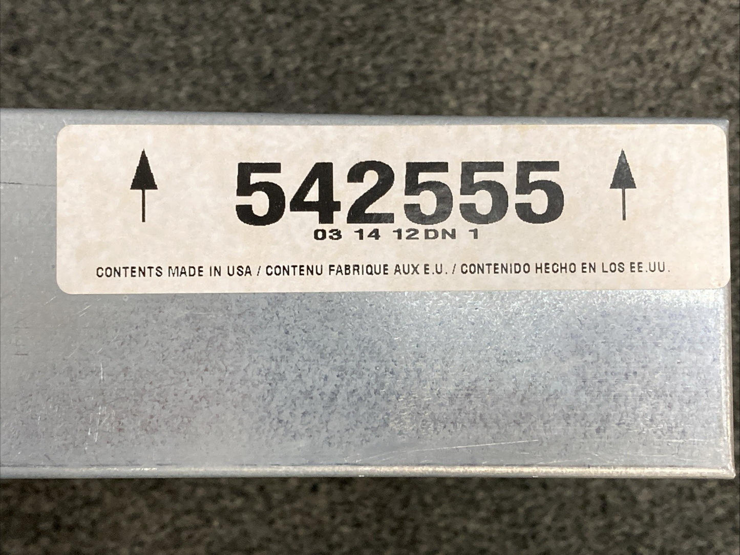 NEW GENUINE NAPA 2555 AIR FILTER, 542555