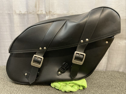 NEW GENUINE TRIUMPH A9528035 LEATHER PANNIER SET
