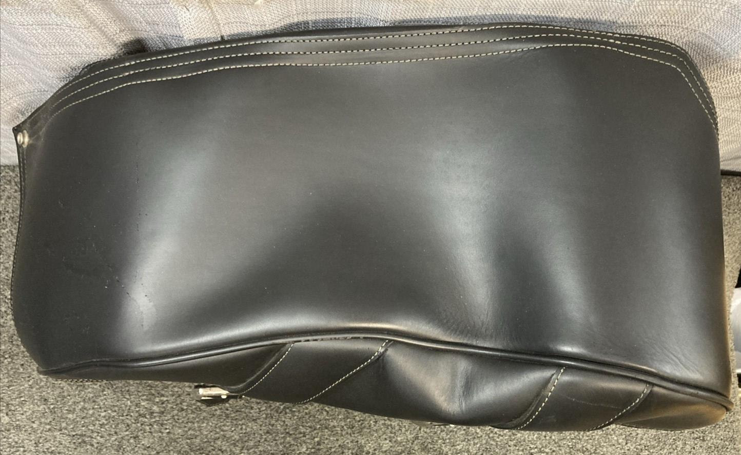 NEW GENUINE TRIUMPH A9528035 LEATHER PANNIER SET