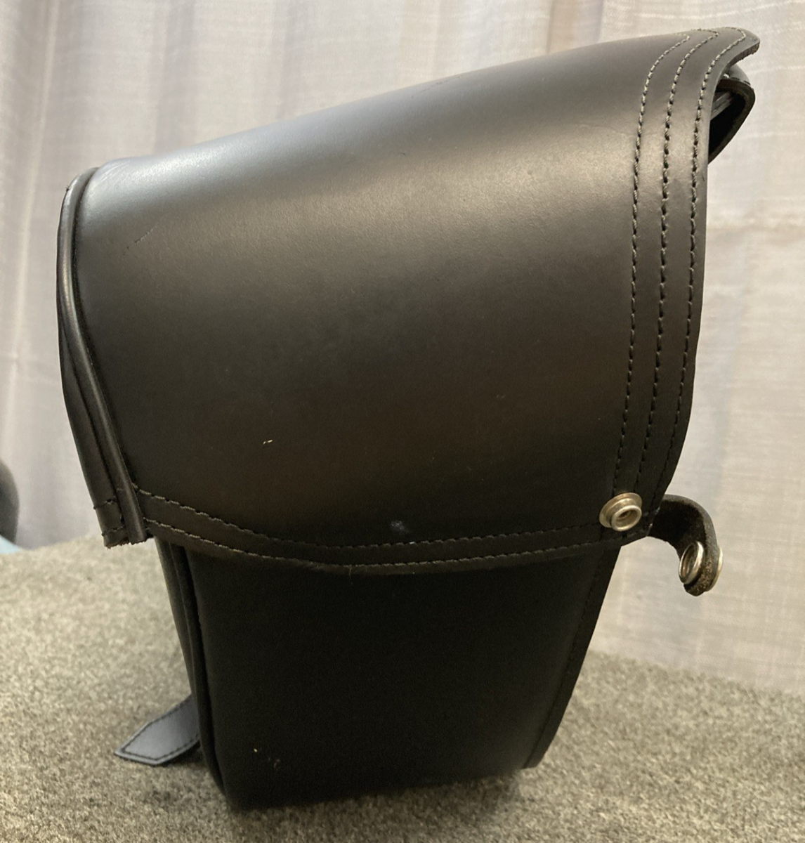 NEW GENUINE TRIUMPH A9528035 LEATHER PANNIER SET
