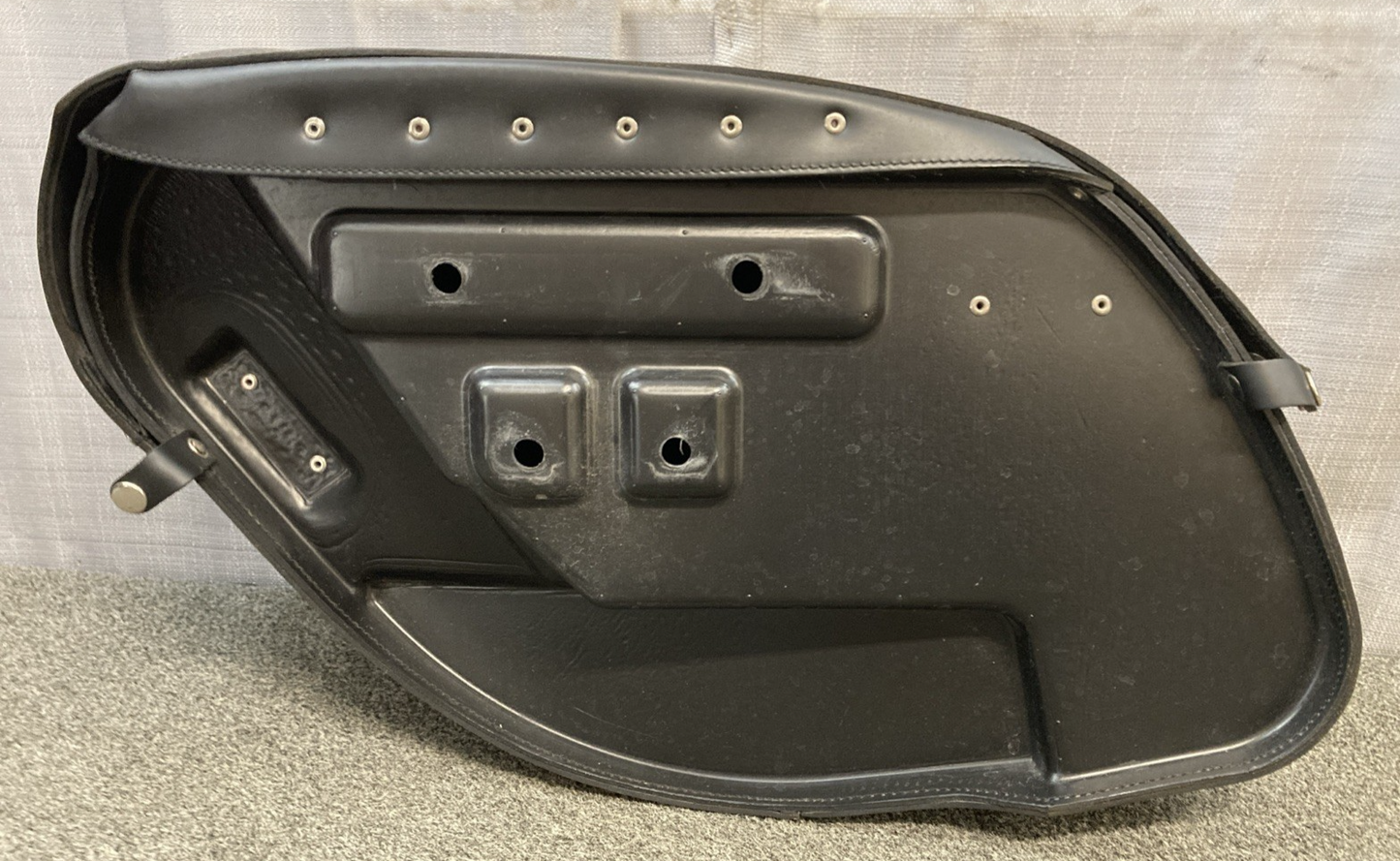 NEW GENUINE TRIUMPH A9528035 LEATHER PANNIER SET