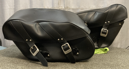 NEW GENUINE TRIUMPH A9528035 LEATHER PANNIER SET