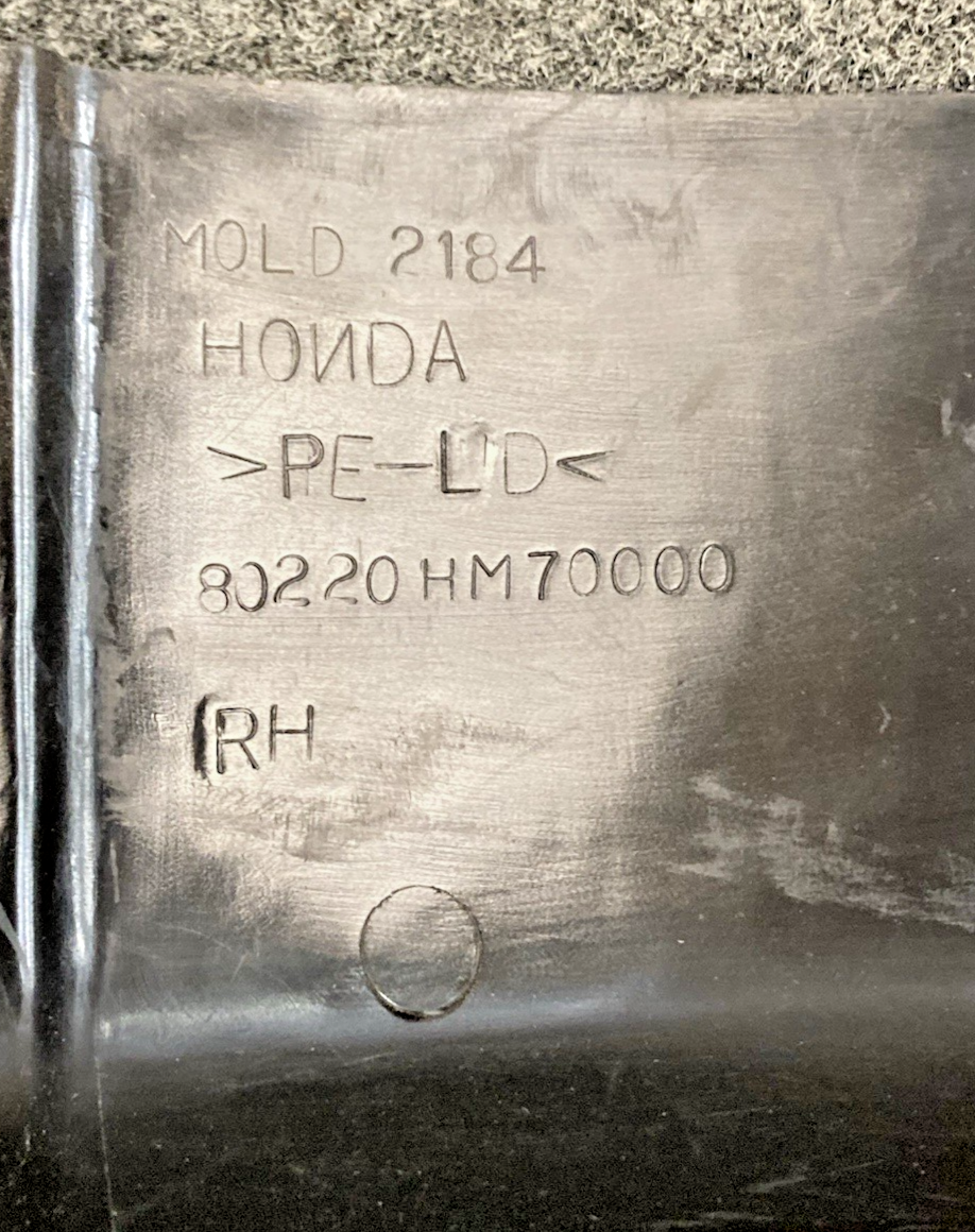 New Genuine Honda 80221-HM7-000ZB Splash Guard Lh Rh Fender Set, Black