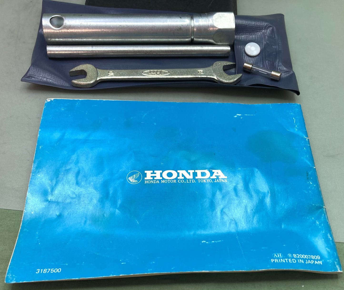 Genuine Honda 3187500 EG1000 Portable Generator Owner's Manual 1977 wi/ Tool Bag
