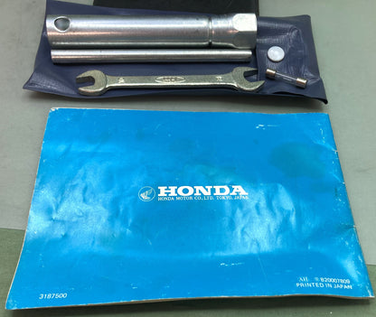 Genuine Honda 3187500 EG1000 Portable Generator Owner's Manual 1977 wi/ Tool Bag