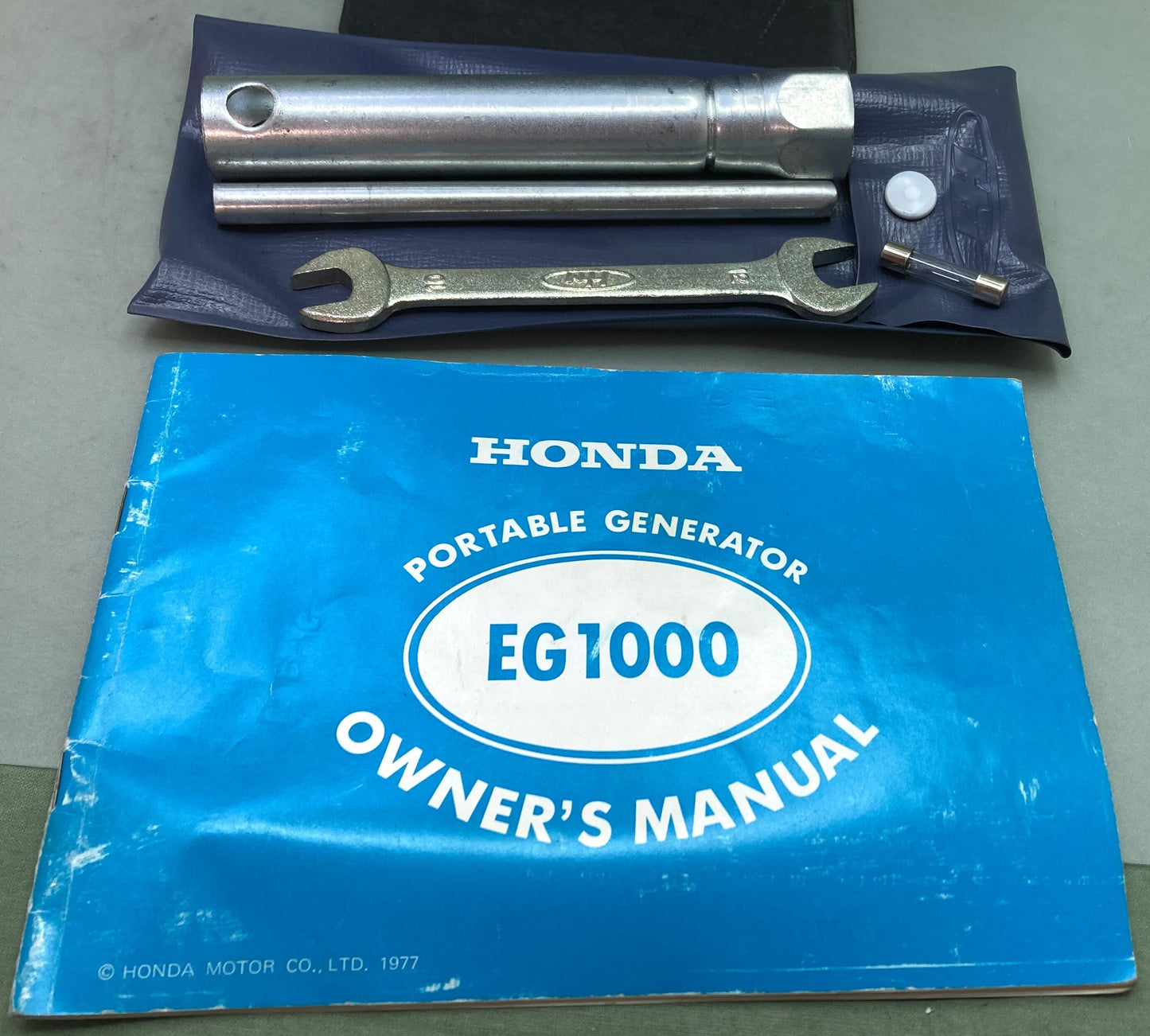 Genuine Honda 3187500 EG1000 Portable Generator Owner's Manual 1977 wi/ Tool Bag