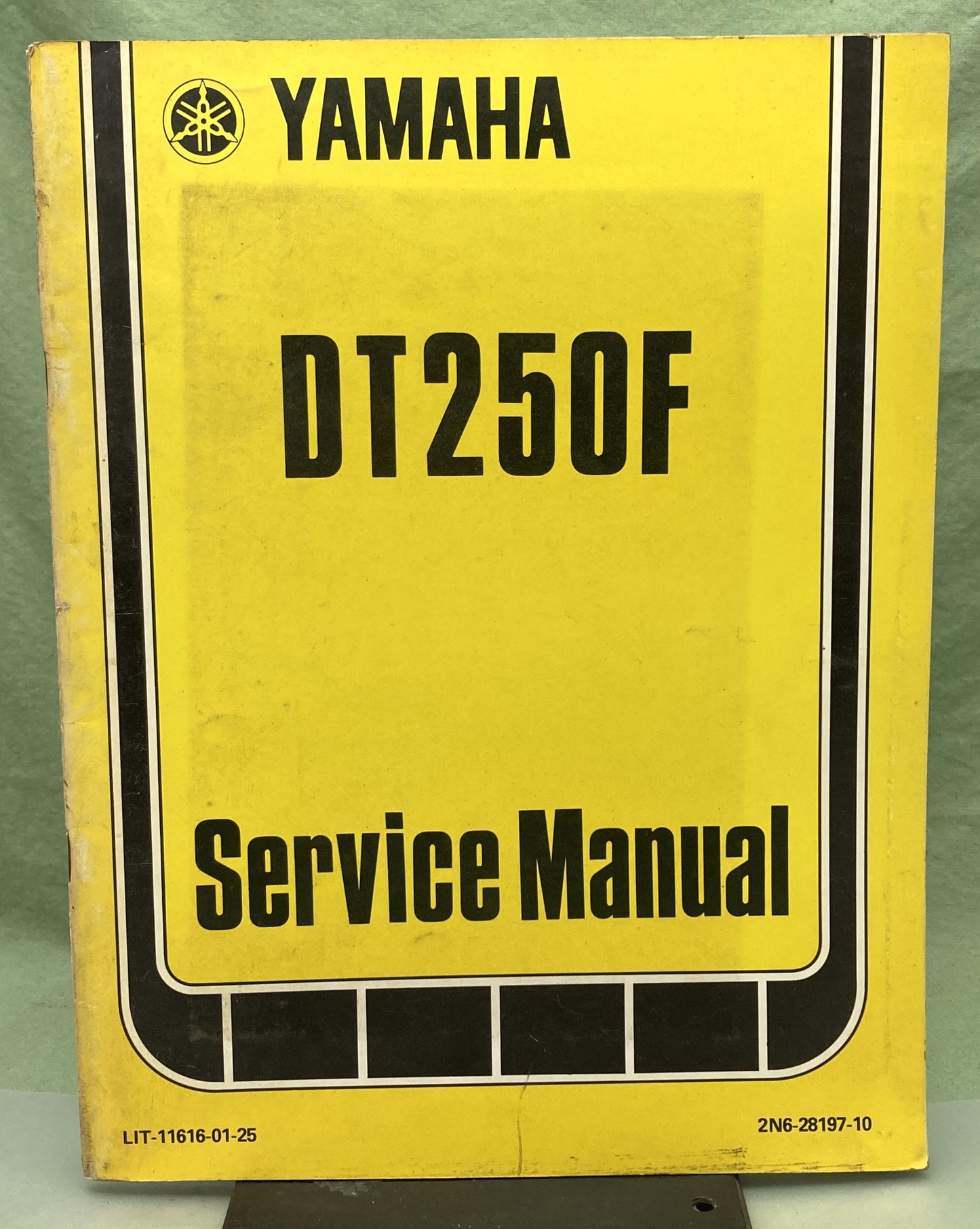 Genuine Yamaha LIT-11616-01-25 DT250F Service Manual 1978