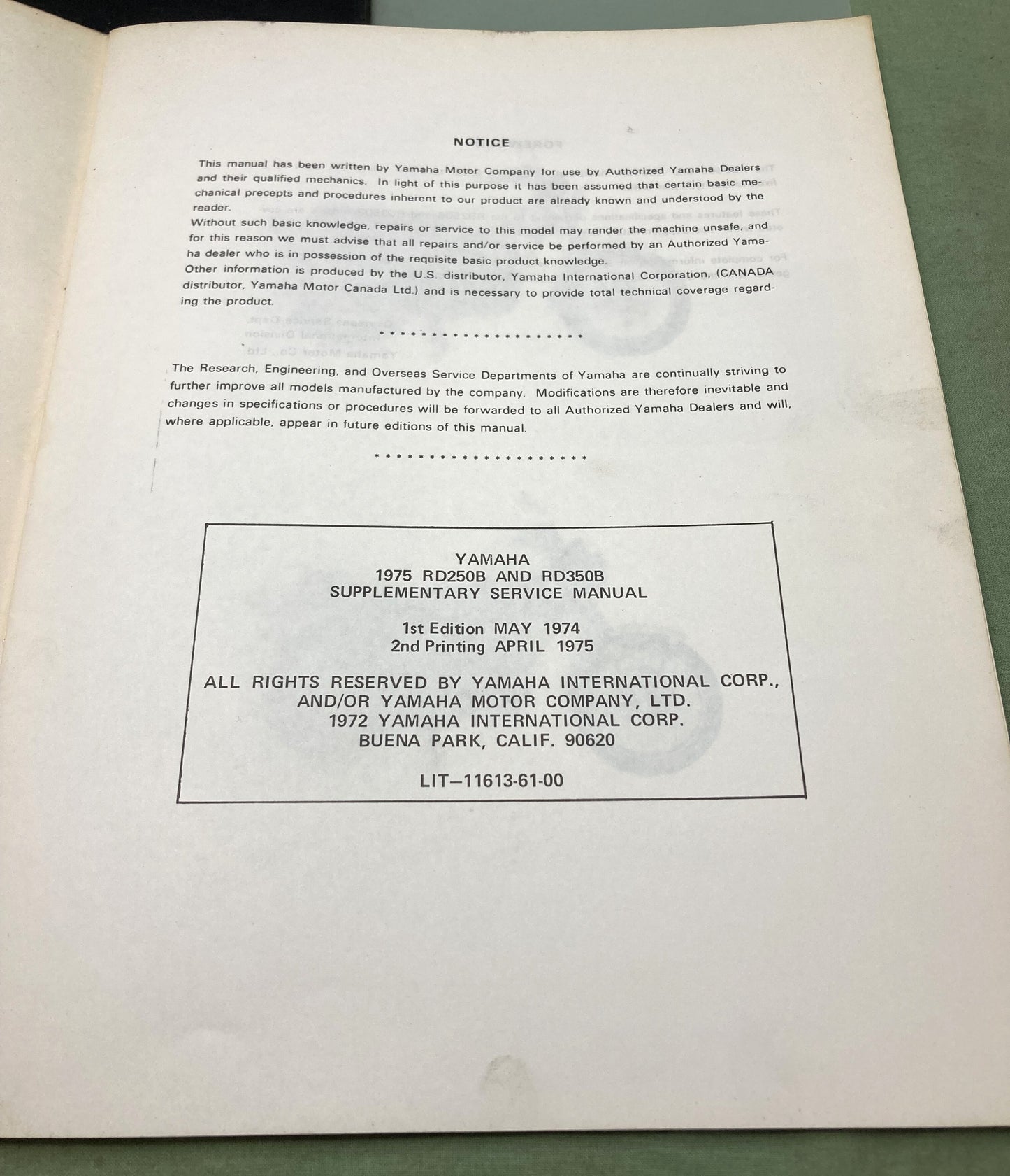 Genuine Yamaha LIT-11613-61-00 RD250B RD350B Supp. Service Manual 1975